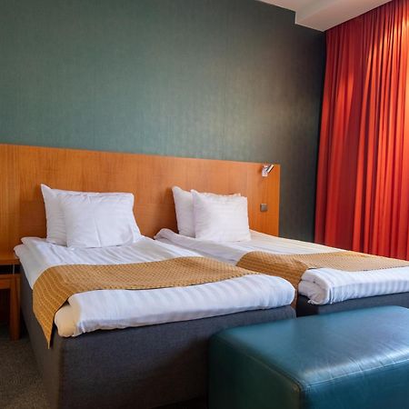 Hotel Oscar Варкаус Экстерьер фото