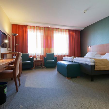 Hotel Oscar Варкаус Экстерьер фото