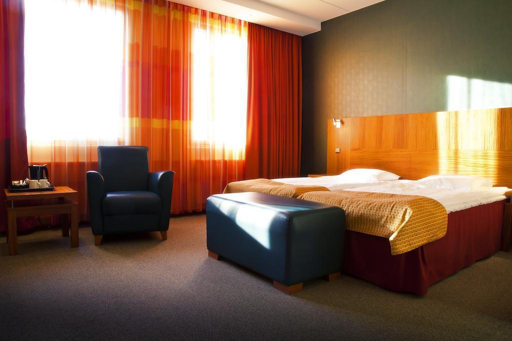 Hotel Oscar Варкаус Экстерьер фото