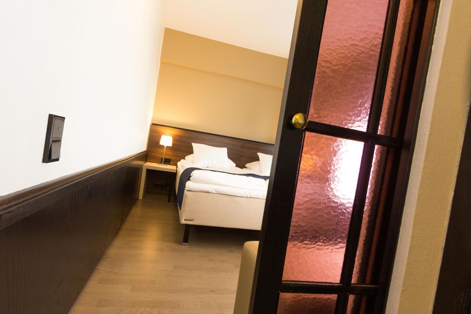 Hotel Oscar Варкаус Экстерьер фото