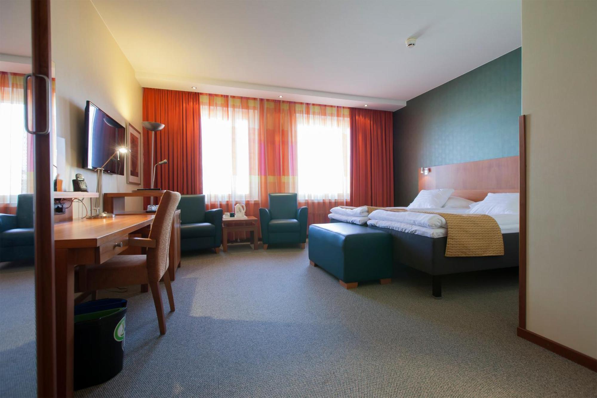 Hotel Oscar Варкаус Экстерьер фото
