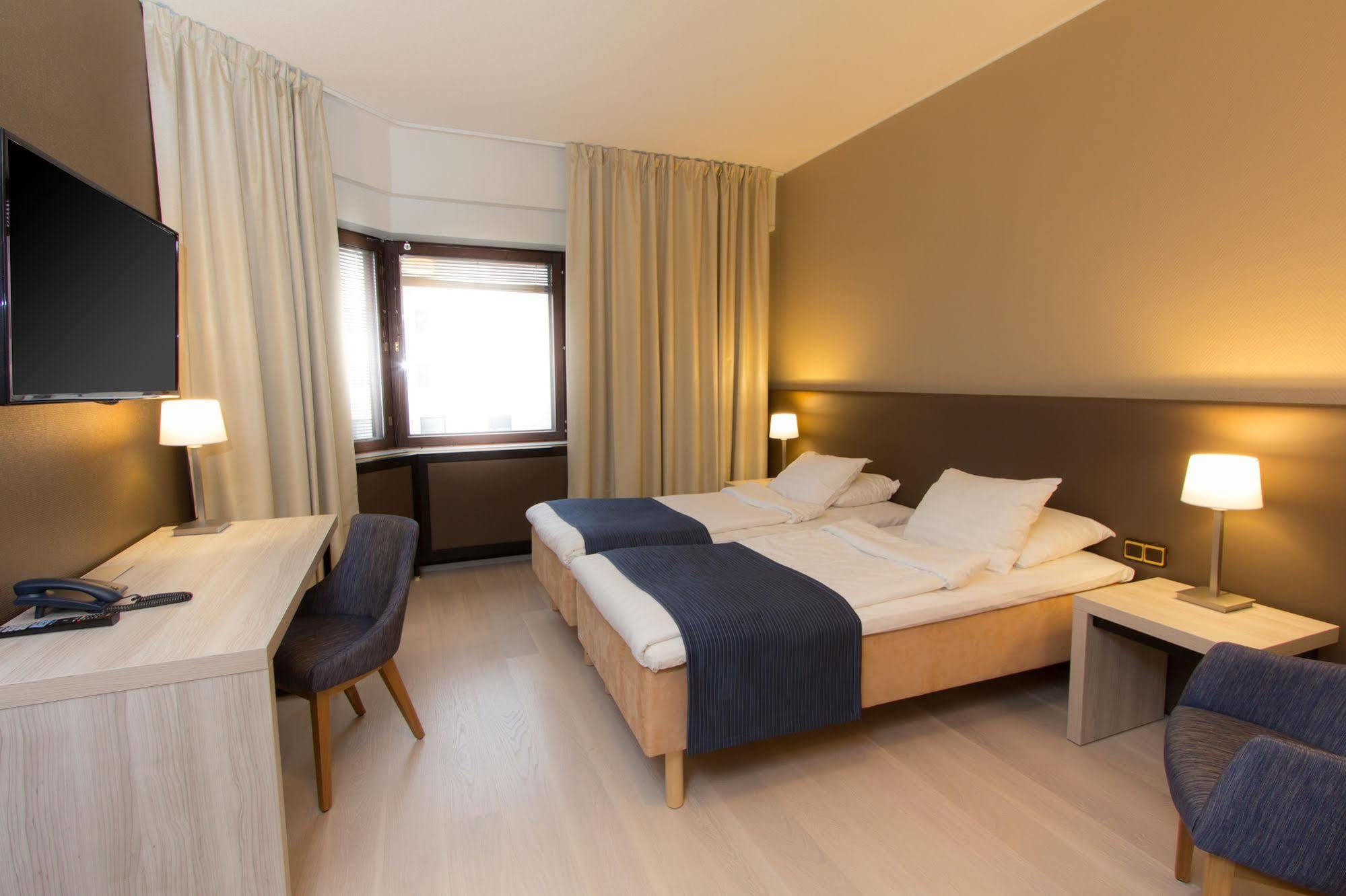 Hotel Oscar Варкаус Экстерьер фото
